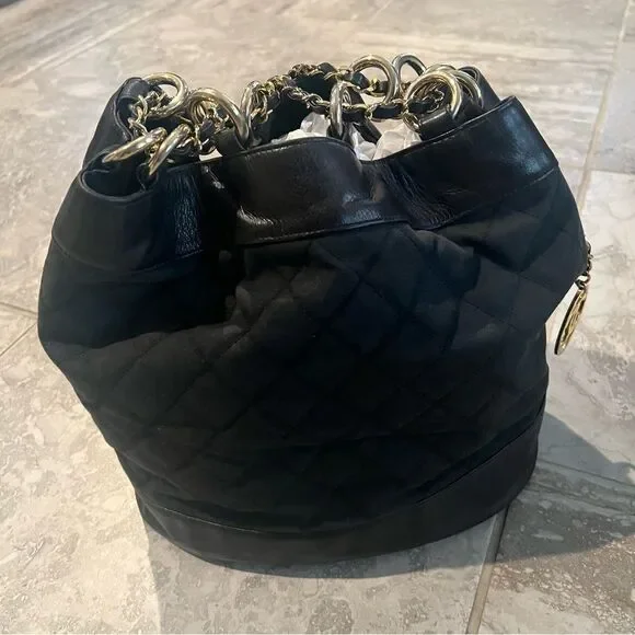 Chanel Black Canvas CC Chain Bucket Bag, Rare Vintage, Made in Italy - Picture 7 of 15